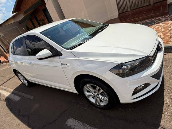 VOLKSWAGEN POLO 1.0 200 TSI COMFORTLINE AUTOMÁTICO